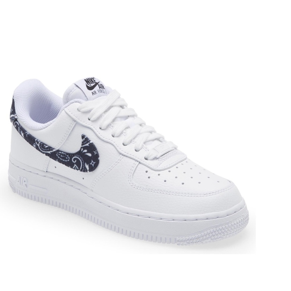 NIKE AIR FORCE